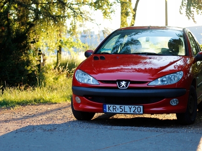 Peugeot 206 Hatchback 1.4 i 75KM 2005