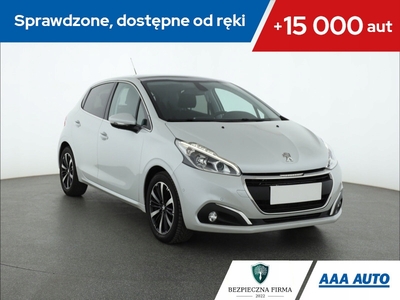 Peugeot 208 I Hatchback 5d Facelifting 1.2 PureTech 110KM 2019