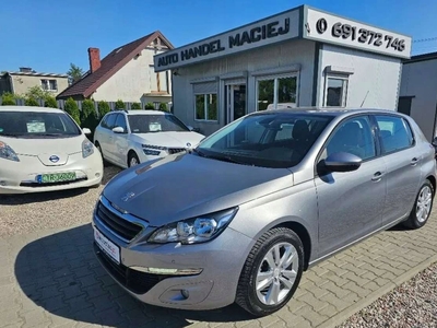 Peugeot 308 II Hatchback 5d 1.2 VTi 82KM 2014