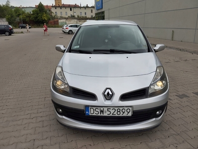 Renault Clio III Hatchback 5d 1.6 i 16V 88KM 2006