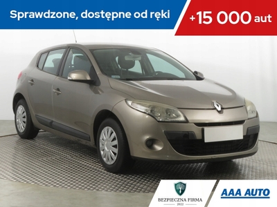 Renault Megane III Hatchback 1.6 16v 100KM 2009