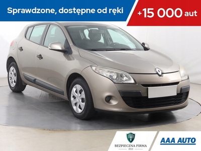 Renault Megane III Hatchback 1.6 16v 100KM 2009