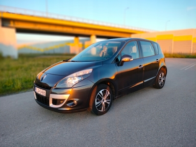 Renault Scenic III Van 1.6 16v 110KM 2009