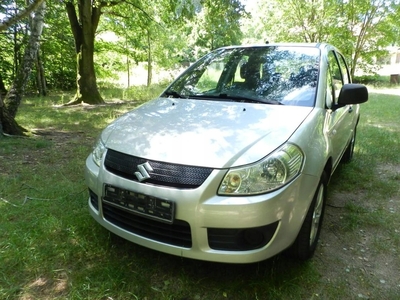 Suzuki SX4 I Hatchback 1.5 i 16V 100KM 2009