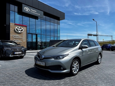 Toyota Auris II Touring Sports Facelifting 1.8 Hybrid 136KM 2015