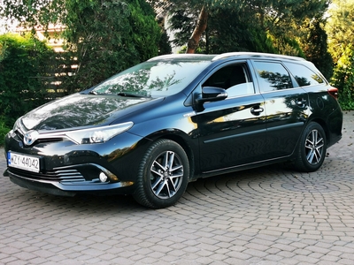 Toyota Auris II Touring Sports Facelifting 1.8 Hybrid 136KM 2018