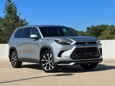 Toyota Highlander III 2024