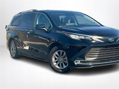 Toyota Sienna III 2023