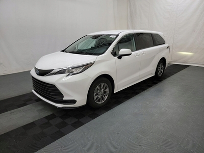 Toyota Sienna III 2023