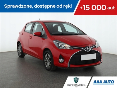 Toyota Yaris III Hatchback 5d Facelifting 1.33 Dual VVT-i 99KM 2014