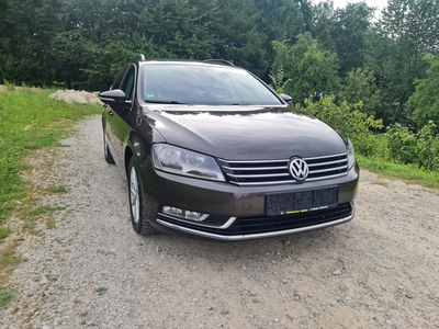 Volkswagen Passat B7 Variant 2.0 TDI CR DPF BlueMotion 140KM 2013