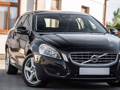 Volvo V60 I Kombi 2.4 D5 215KM 2012