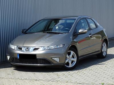 Honda Civic VIII Hatchback 3d 1.4 i-VTEC 100KM 2009