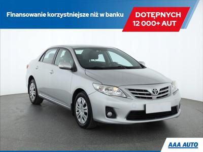 Toyota Corolla X Sedan Facelifting 1.6 Valvematic 132KM 2012