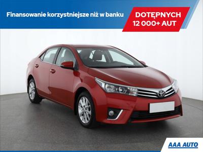 Toyota Corolla X Sedan Facelifting 1.6 Valvematic 132KM 2013