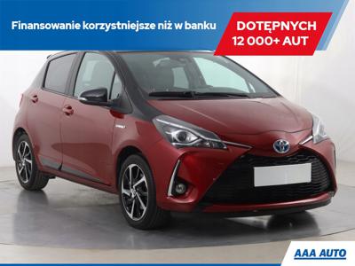 Toyota Yaris III Hatchback 5d Facelifting 2017 1.5 Hybrid 100KM 2019