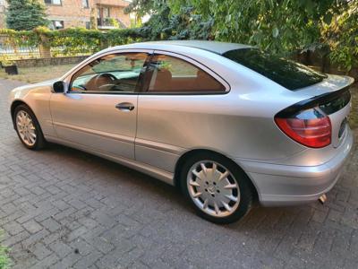 Używane Mercedes-Benz Klasa C - 12 990 PLN, 334 000 km, 2006