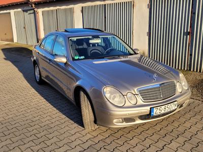 Używane Mercedes-Benz Klasa E - 34 700 PLN, 353 732 km, 2004