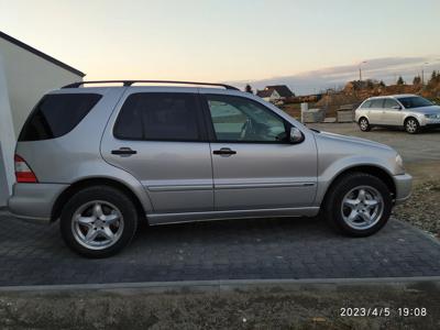 Używane Mercedes-Benz ML - 27 000 PLN, 325 000 km, 2002