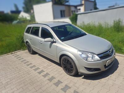 Używane Opel Astra - 10 999 PLN, 201 700 km, 2007