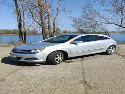 Używane Opel Astra - 11 000 PLN, 194 170 km, 2006