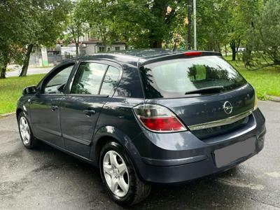 Używane Opel Astra - 14 000 PLN, 148 000 km, 2009