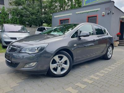 Używane Opel Astra - 31 900 PLN, 186 000 km, 2012