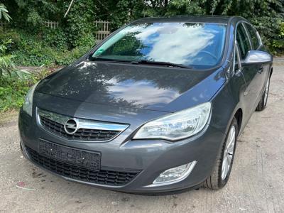 Używane Opel Astra - 32 900 PLN, 199 000 km, 2012