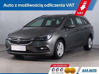 Używane Opel Astra - 46 000 PLN, 153 136 km, 2018