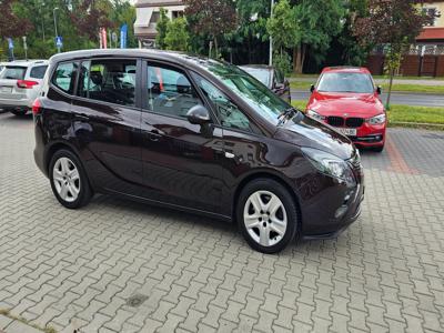 Używane Opel Zafira - 57 000 PLN, 140 000 km, 2015