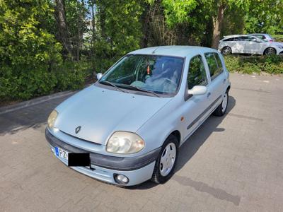 Używane Renault Clio - 2 690 PLN, 215 654 km, 2001