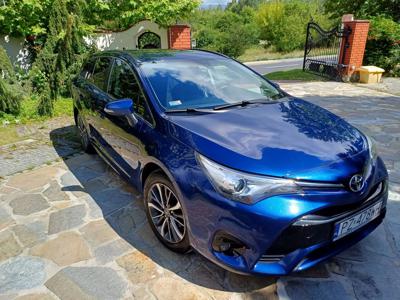 Używane Toyota Avensis - 73 000 PLN, 126 000 km, 2016