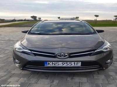 Używane Toyota Verso - 75 000 PLN, 76 500 km, 2017