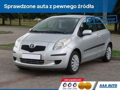 Używane Toyota Yaris - 10 000 PLN, 194 993 km, 2007