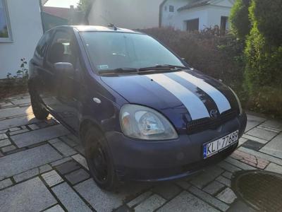 Używane Toyota Yaris - 4 500 PLN, 184 700 km, 2000