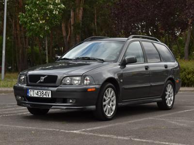 Używane Volvo V40 - 9 500 PLN, 323 500 km, 2001