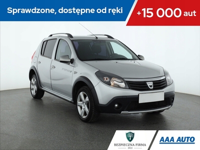 Dacia Sandero I Hatchback 5d 1.6 MPI 87KM 2010