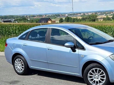 Fiat Linea Sedan 1.4 8v 77KM 2007