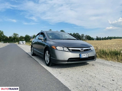 Honda Civic 1.8 benzyna 140 KM 2007r.