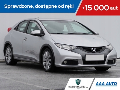 Honda Civic IX Hatchback 5d 1.4 i-VTEC 100KM 2013