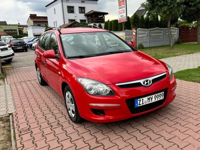 Hyundai i30 I CW Facelifting 1.4 DOHC 109KM 2010