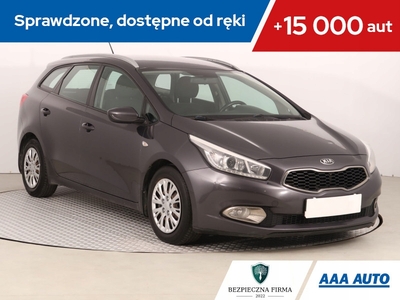 Kia Ceed II Kombi 1.6 CRDi 110KM 2013