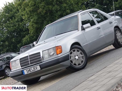 Mercedes 200 2.0 benzyna 118 KM 1992r. (Kościerzyna)