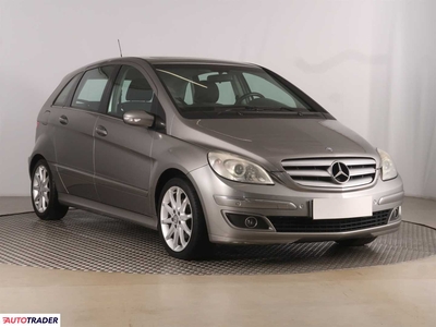 Mercedes B-klasa 2.0 107 KM 2007r. (Piaseczno)