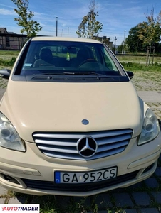 Mercedes B-klasa 2.0 diesel 109 KM 2005r. (Gdynia)