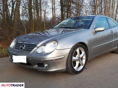 Mercedes C-klasa 1.8 benzyna 163 KM 2003r.