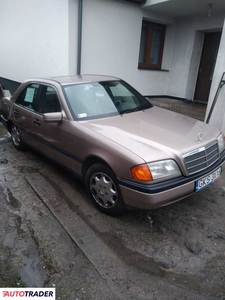 Mercedes C-klasa 2.0 diesel 75 KM 1994r. (kościerzyna)