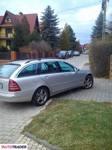 Mercedes C-klasa 2.2 diesel 143 KM 2003r.