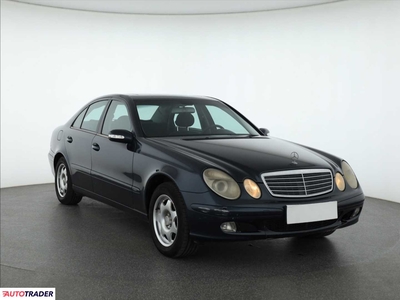 Mercedes E-klasa 2.1 140 KM 2002r. (Piaseczno)