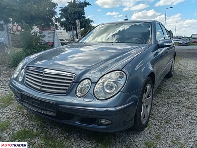 Mercedes E-klasa 3.5 benzyna 286 KM 2006r. (Zarzysko , Oleśnica)